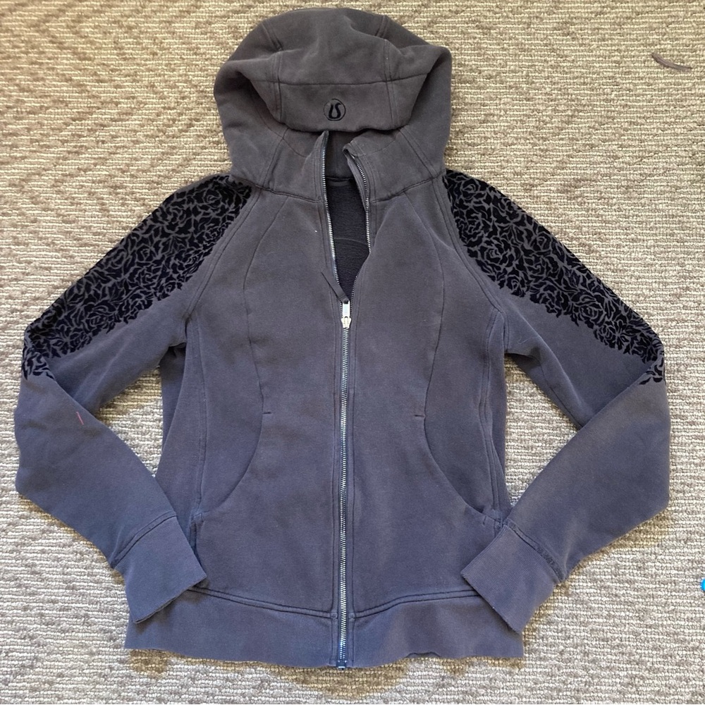 Lululemon Scuba Hoodie Jacket Velvet Floral Sleeves Design size 8
